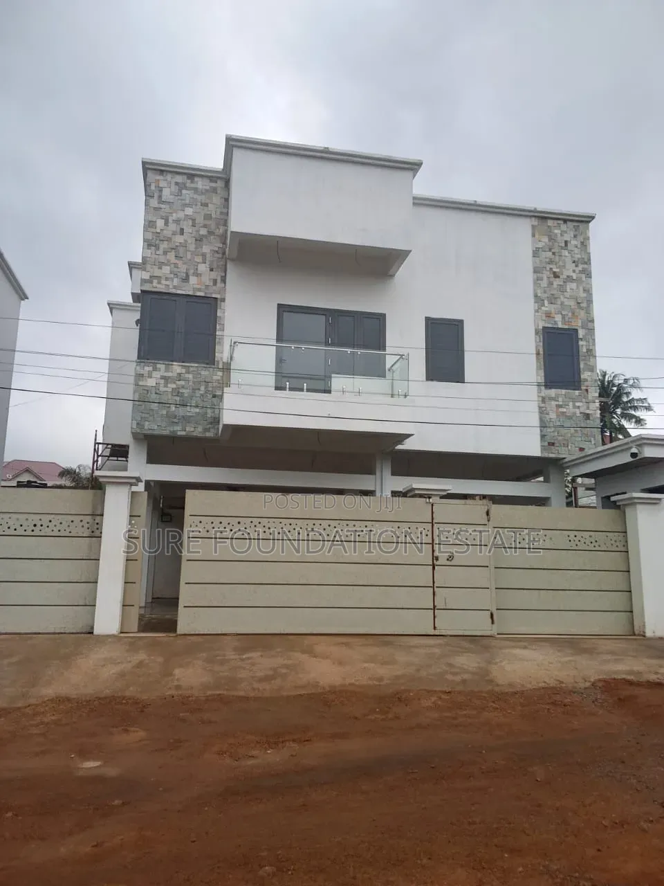 2bdrm Apartment in Dansoman for rent