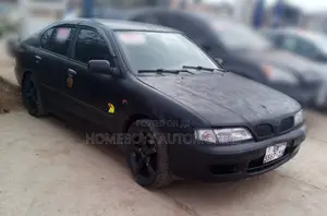 Nissan Primera 2000 Black