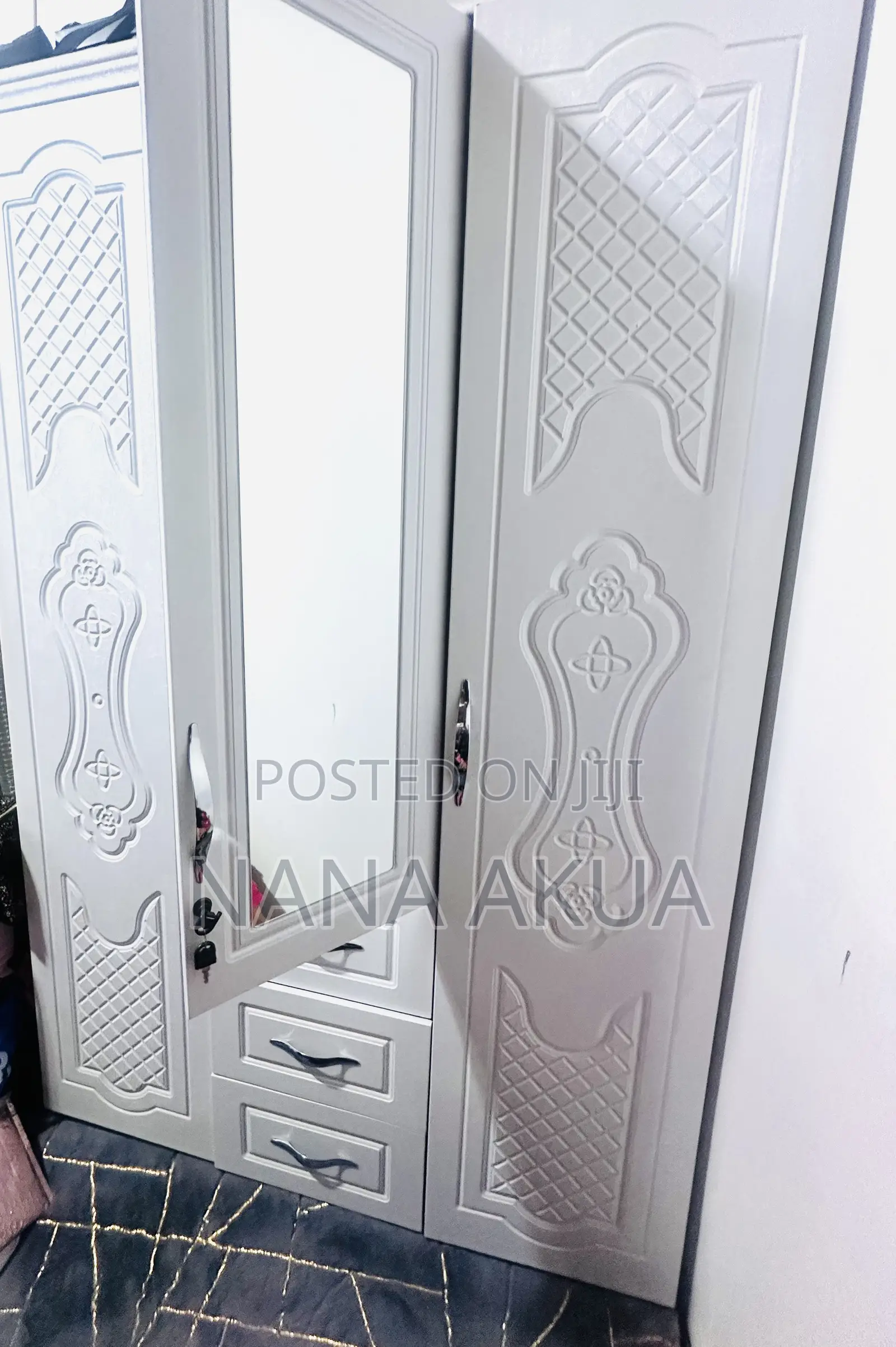 3 Door Wardrobe With 5 Compartments and Three Drawers
