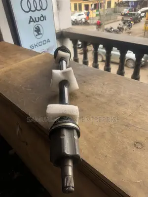 VW/ Audi Driveshafts / CV Axles