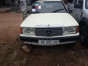 Mercedes-Benz C-Class 2001 White