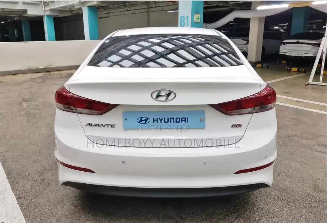 Hyundai Avante 2016 White