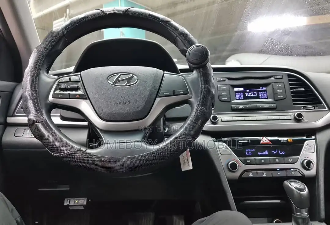 Hyundai Avante 2016 White