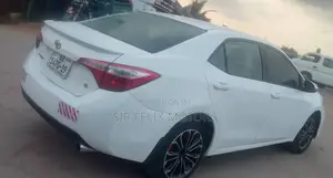 Toyota Corolla LE Eco Plus 4dr Sedan (1.8L 4cyl CVT) 2015 White