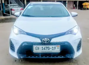 Toyota Corolla LE Eco Plus 4dr Sedan (1.8L 4cyl CVT) 2015 White