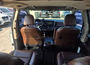 Toyota Sienna 2017 White