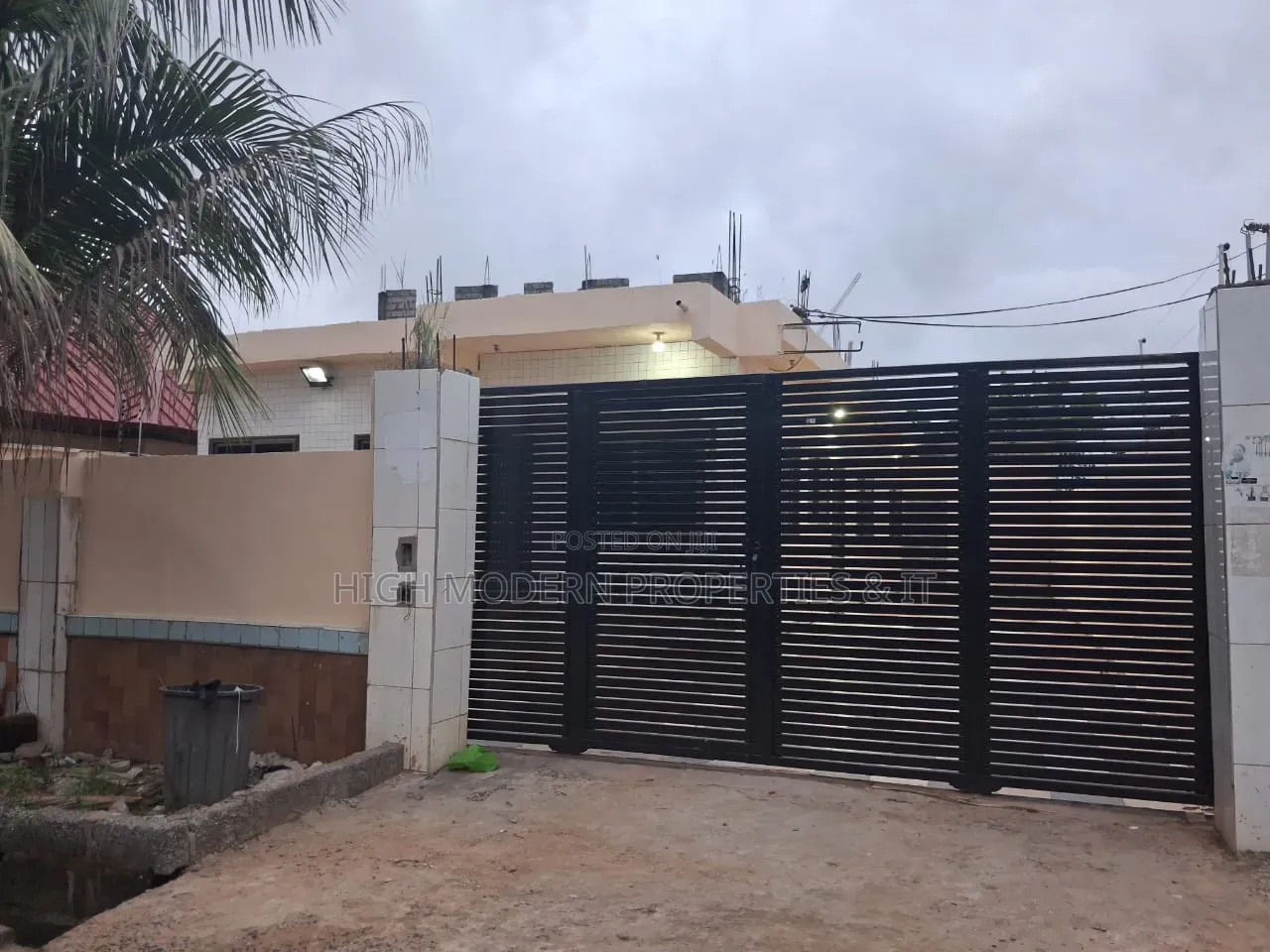 3bdrm House in Baatsona Total for rent