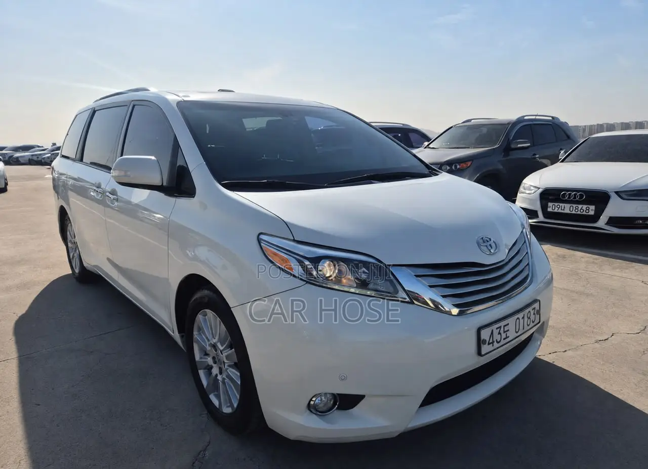 Toyota Sienna 2017 White