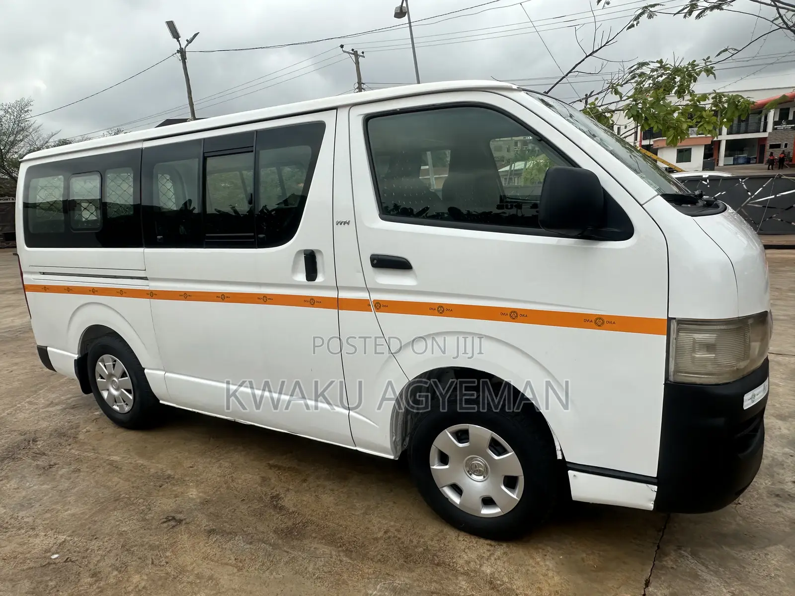 Toyota HiAce 2009 White