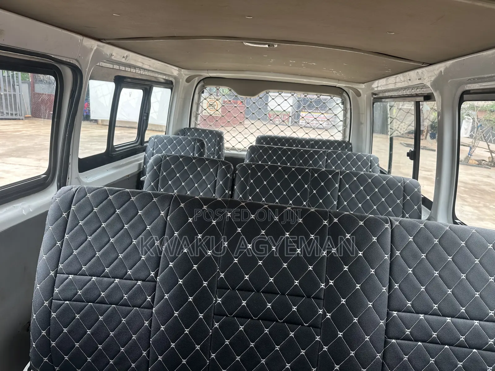 Toyota HiAce 2009 White