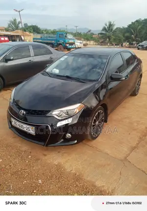 Toyota Corolla S 4dr Sedan (1.8L 4cyl CVT) 2016 Black