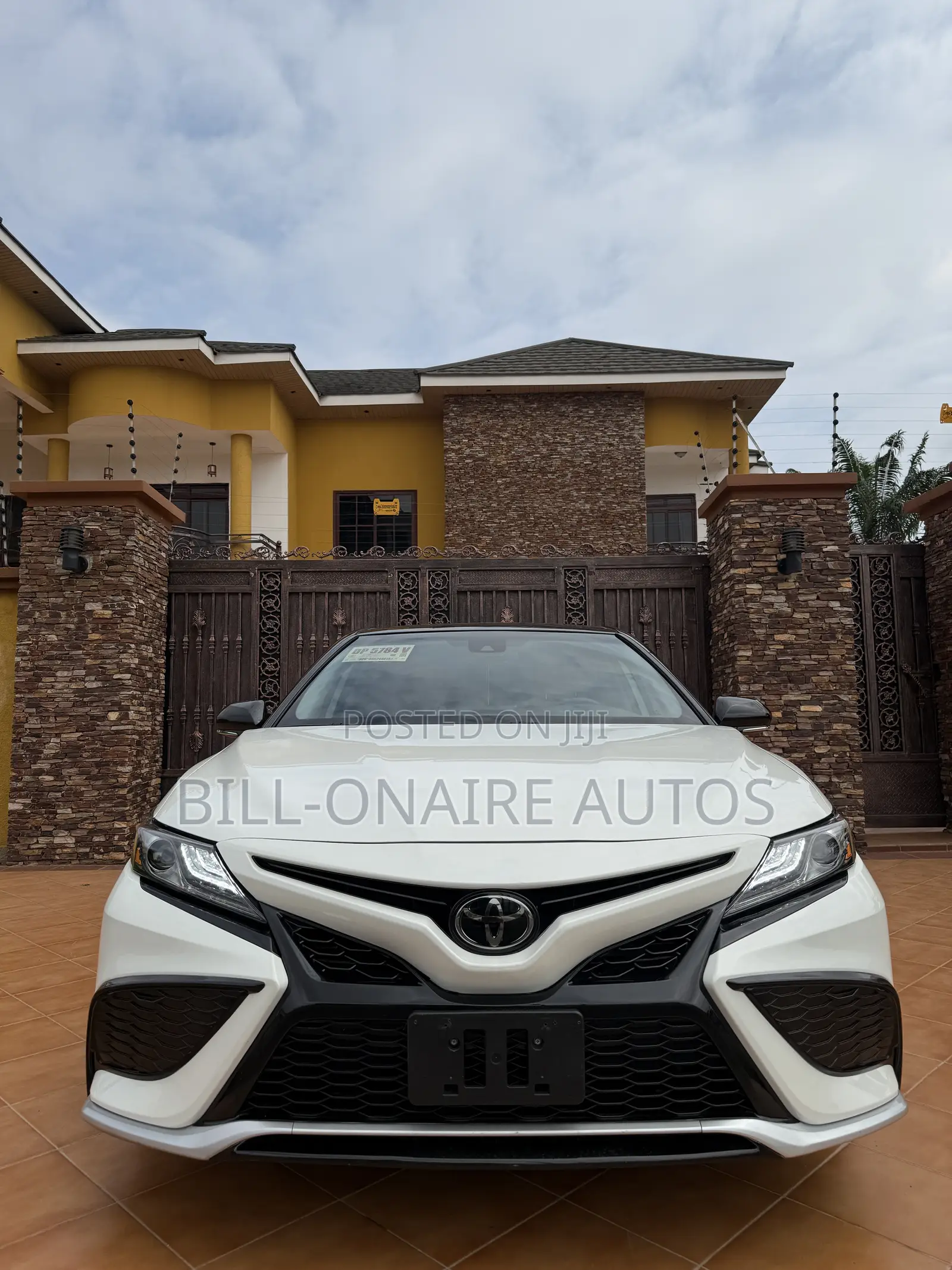 Toyota Camry XSE 2023 White