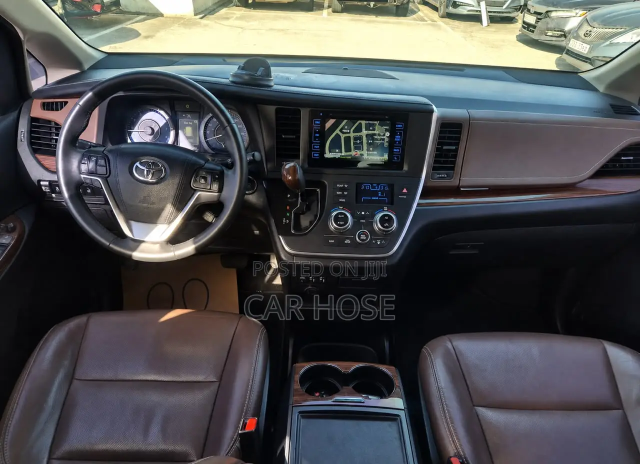 Toyota Sienna 2017 White