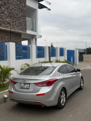 Hyundai Elantra SE 4dr Sedan (1.8L 4cyl 6A) 2014 Silver