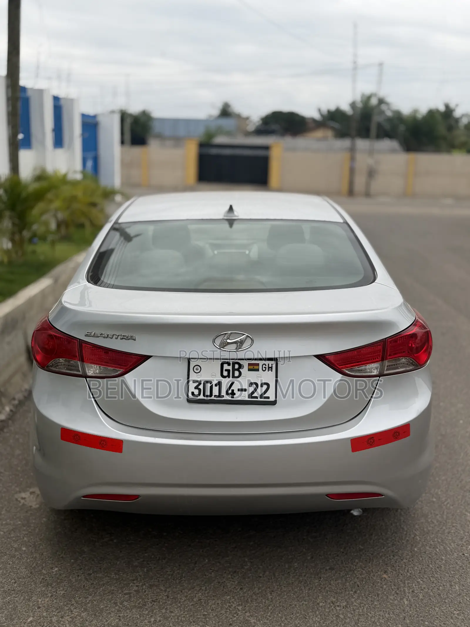 Hyundai Elantra SE 4dr Sedan (1.8L 4cyl 6A) 2014 Silver