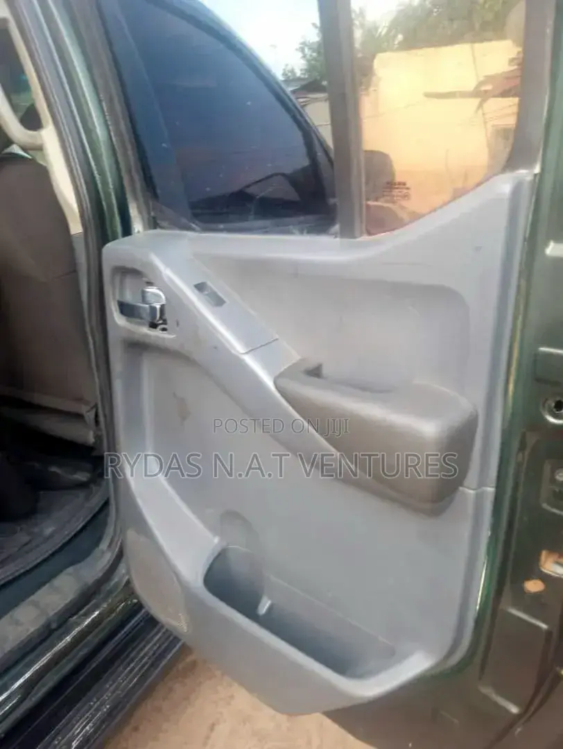 Nissan Navara 2004 Green