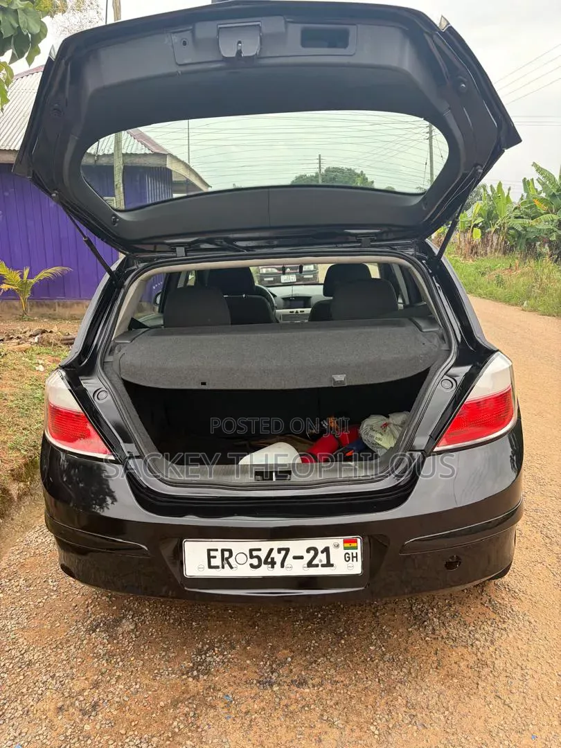 Opel Astra 2008 Black