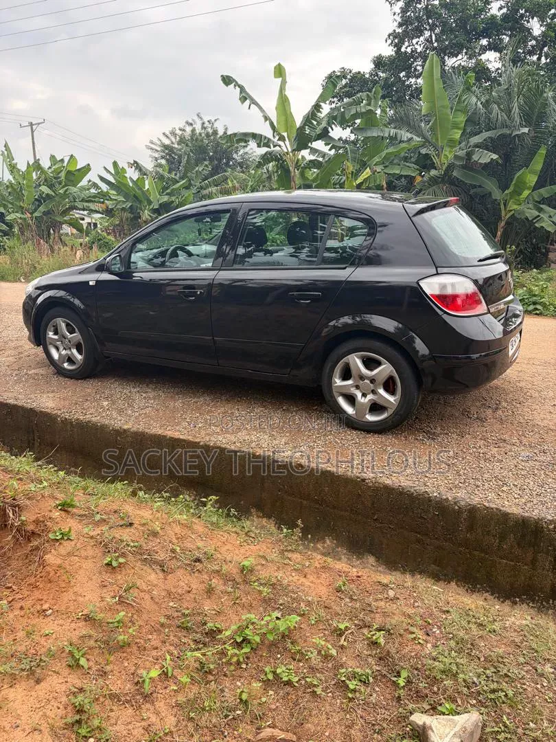 Opel Astra 2008 Black