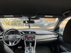 Honda Civic EX Sedan 2019 Silver