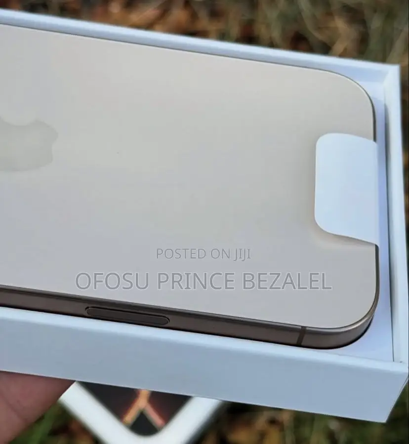 New Apple iPhone 16 Pro Max 256 GB Gold