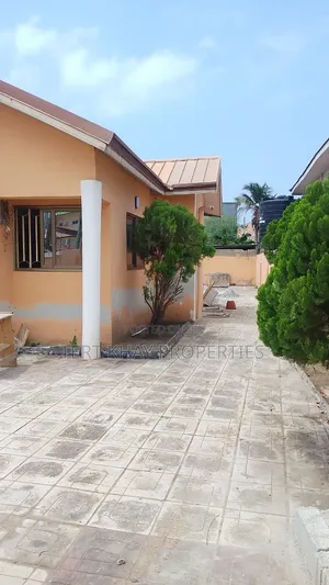 6bdrm House in Palace Mall, Papaye for rent