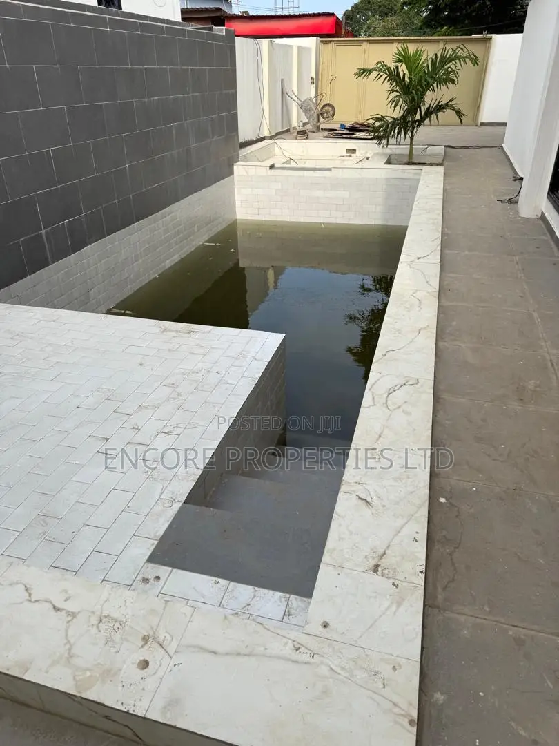 4bdrm Townhouse/Terrace in Labone for sale