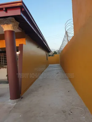 3bdrm House in Spintex, Baatsona Total for rent