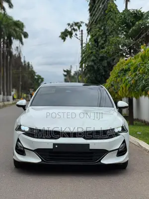 Kia K5 2022 White