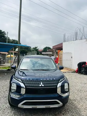 Mitsubishi Outlander SEL 2024 Blue