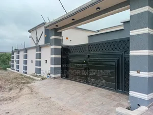Sliding Main Gate