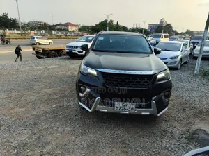 Toyota Fortuner 2019 Black