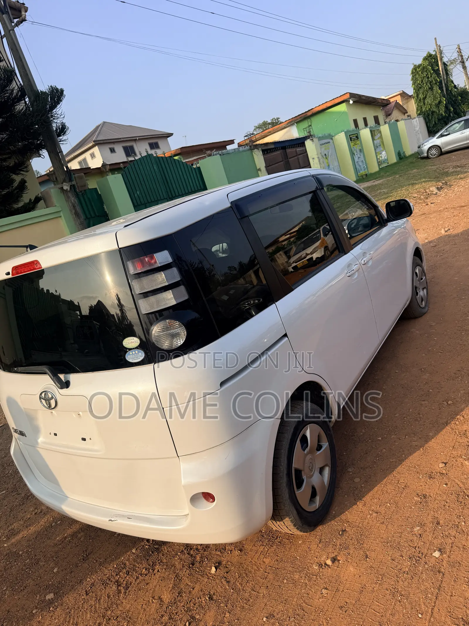 Toyota Sienta 1.5 AWD 2009 White