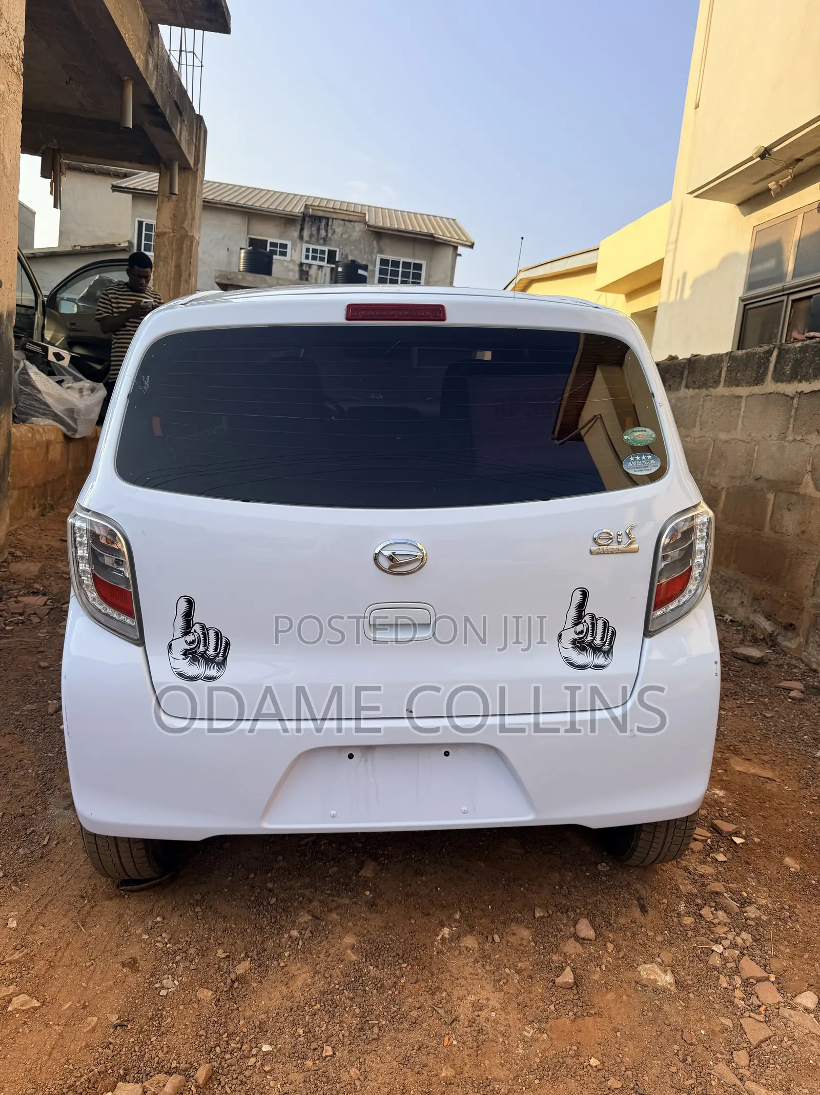 Daihatsu Mira 2015