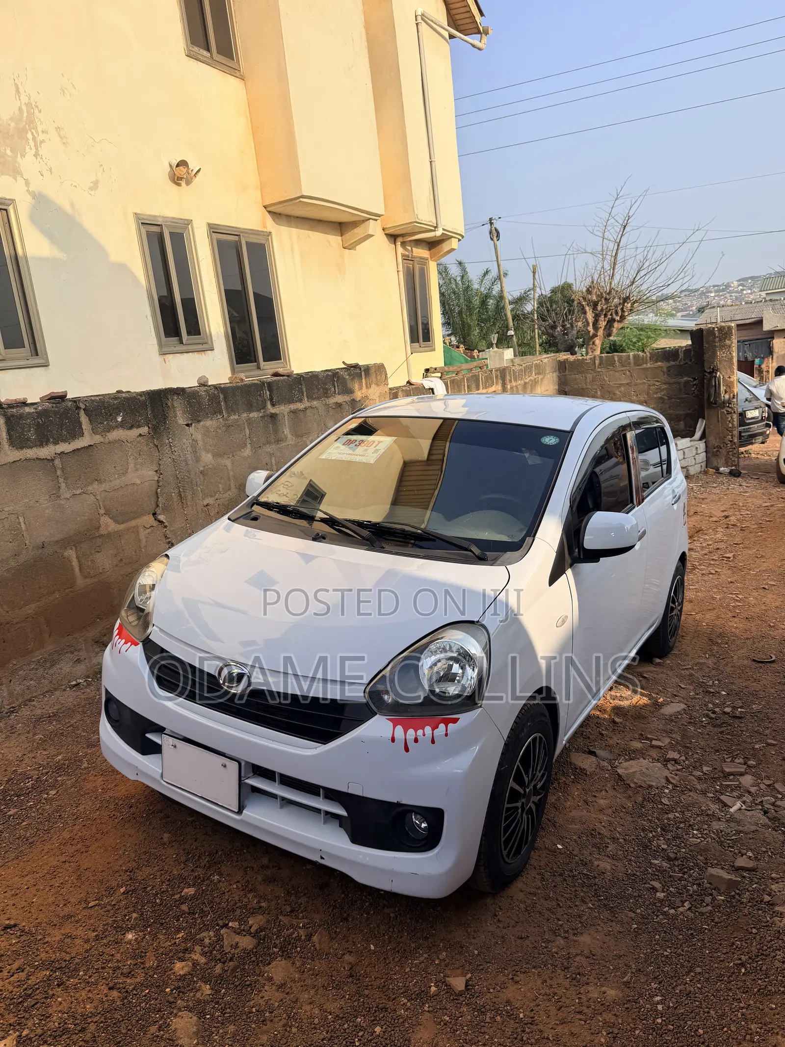 Daihatsu Mira 2015
