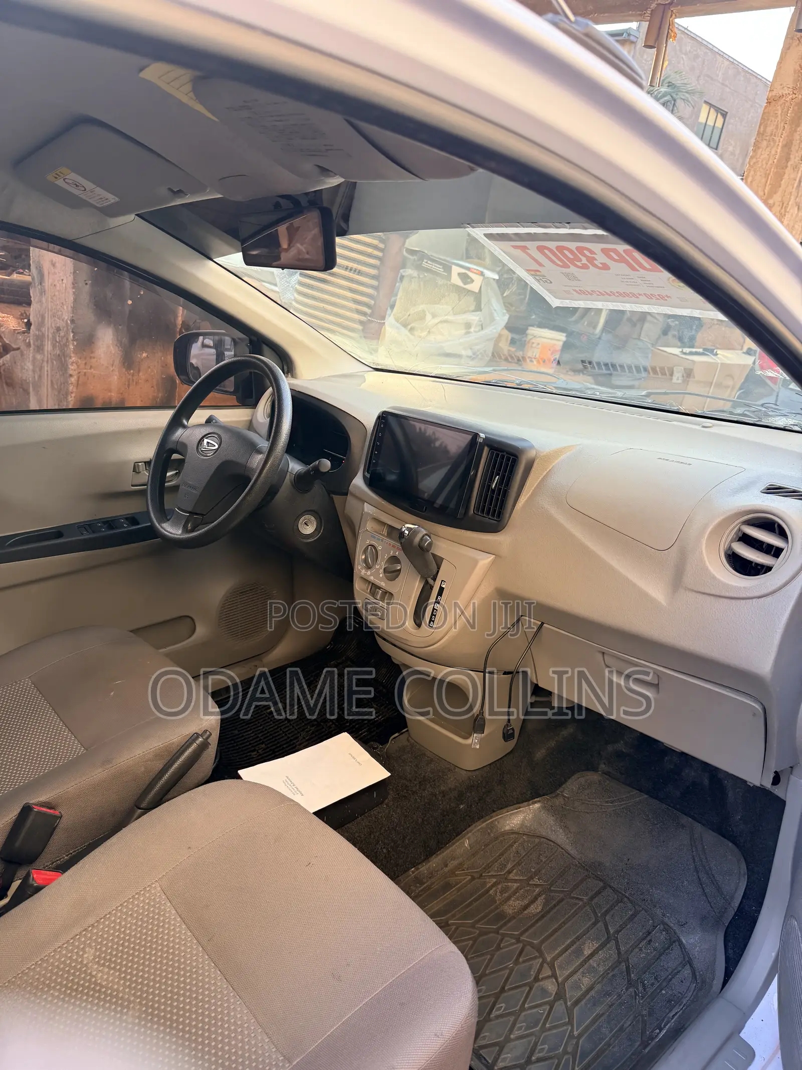 Daihatsu Mira 2015
