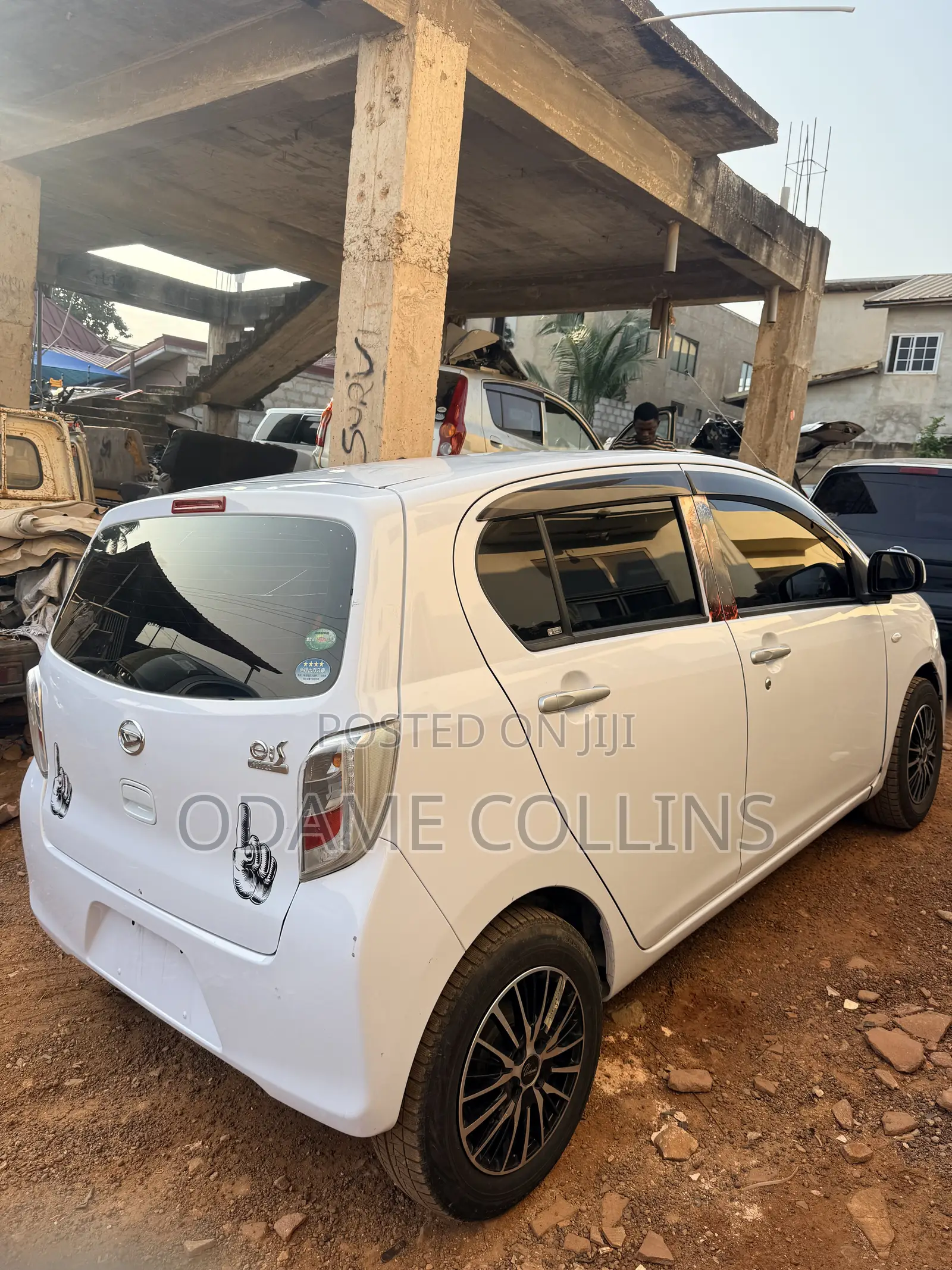 Daihatsu Mira 2015