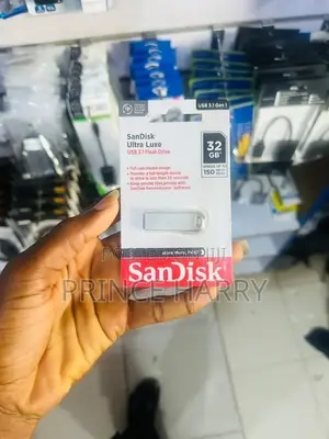 SanDisk Ultra Luxe Flash Drive