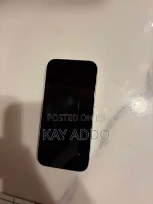 Apple iPhone 15 128 GB Green