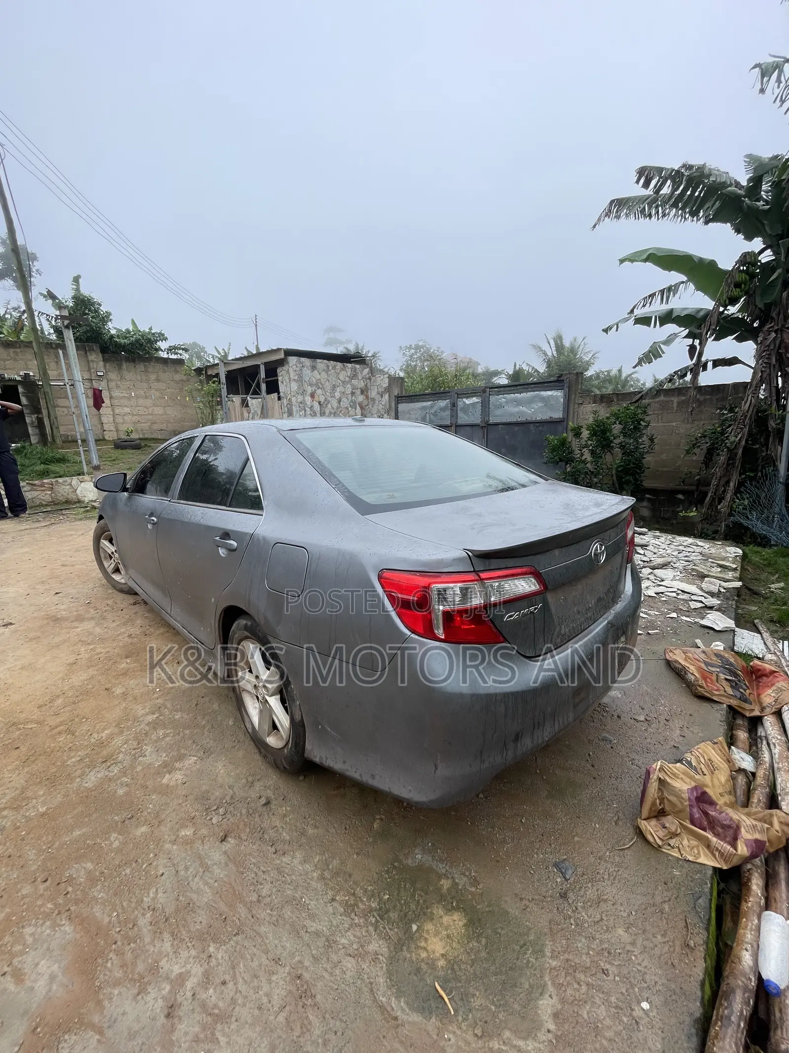 Toyota Camry SE Sport 4dr Sedan w/Prod. End 11/13 (2.5L 4cyl 6A) 2014 Gray