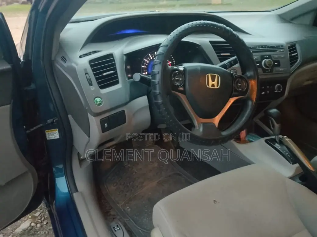 Honda Civic 1.8 5 Door Automatic 2012 Blue