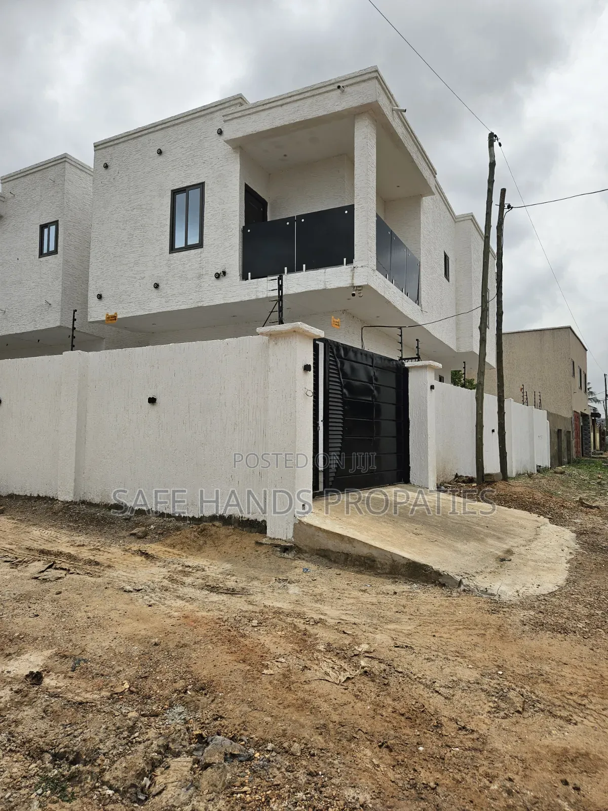 3bdrm House in Close To New Nation, Accra Metropolitan for sale