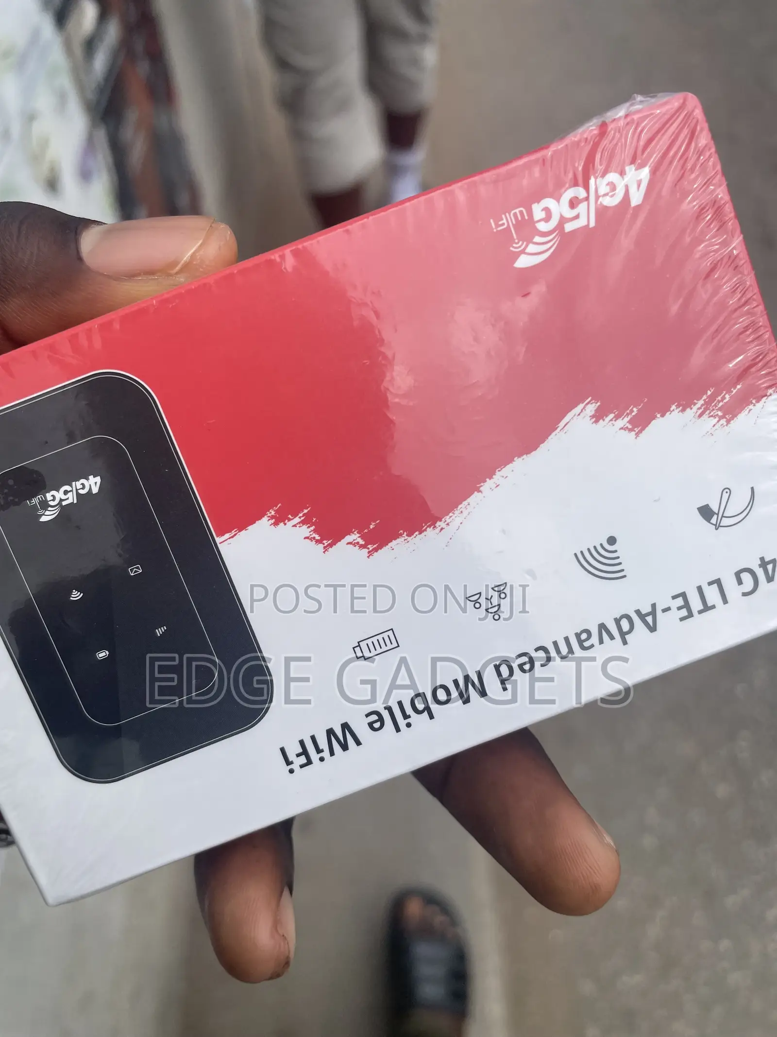 Generic 4G LTE-Advanced Mobile Wi-Fi Hotspot