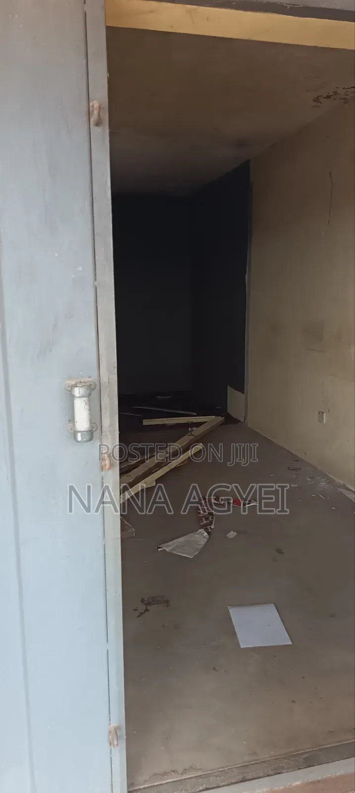 Shop for Rent at Kumawu