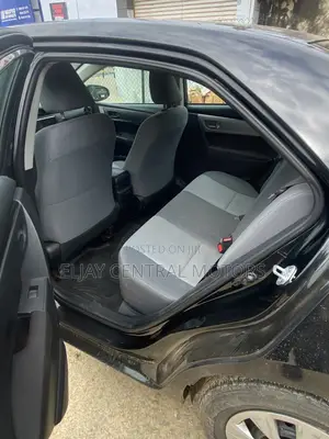 Toyota Corolla LE ECO w/Package 1 4dr Sedan (1.8L 4cyl CVT) 2017 Black
