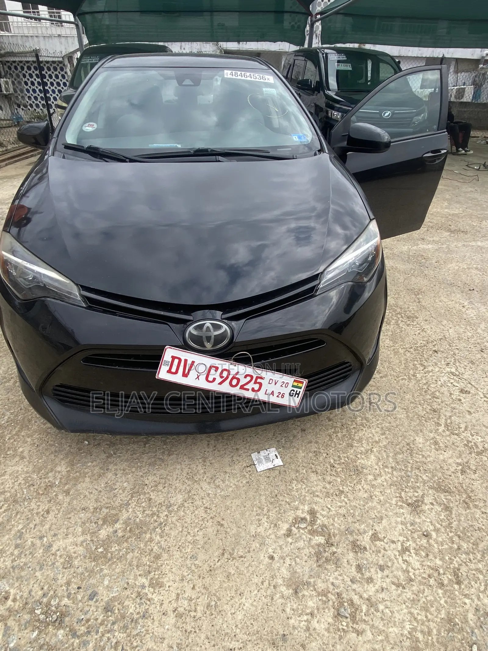 Toyota Corolla LE ECO w/Package 1 4dr Sedan (1.8L 4cyl CVT) 2017 Black