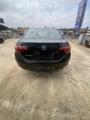 Toyota Corolla LE ECO w/Package 1 4dr Sedan (1.8L 4cyl CVT) 2017 Black