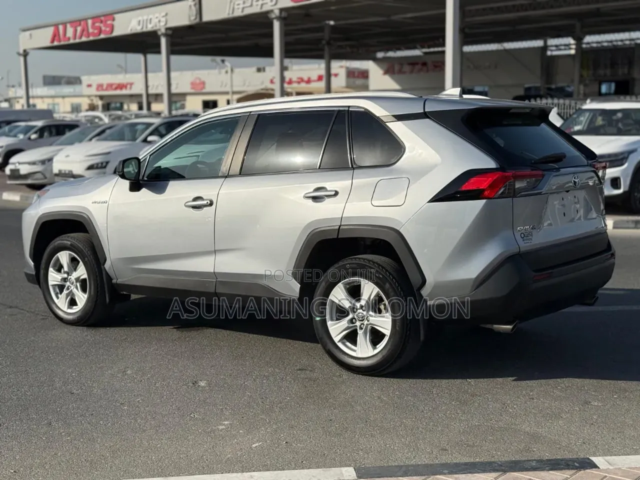 Toyota RAV4 LE 2021 Silver