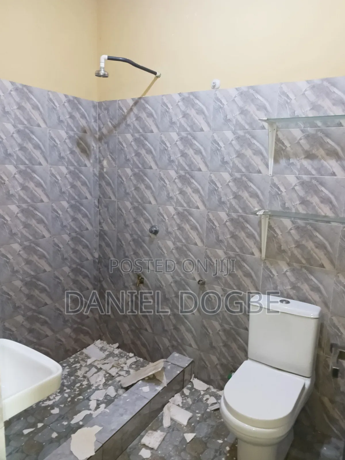 1bdrm Apartment in Etordan, Presby Church Area for rent