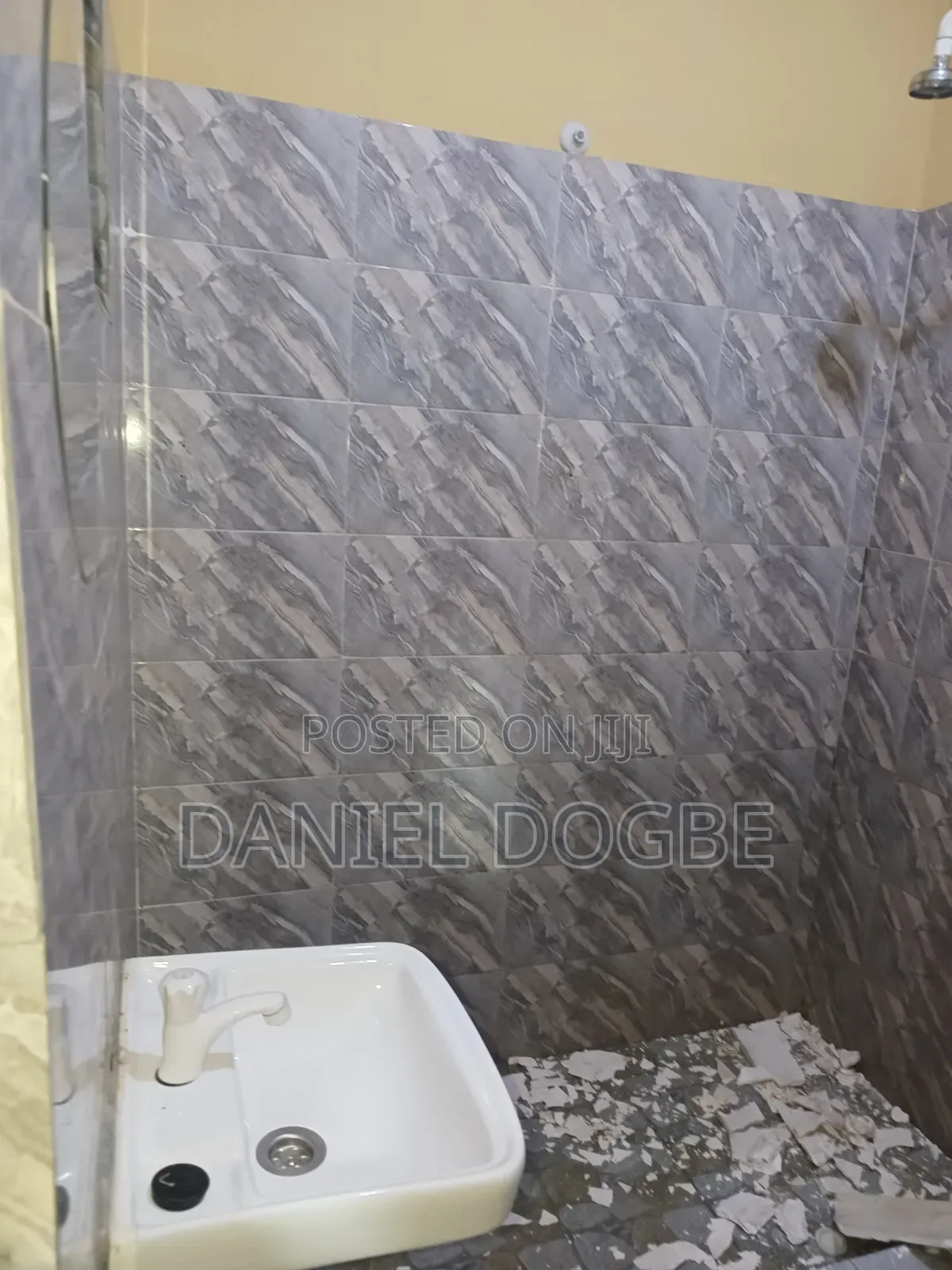 1bdrm Apartment in Etordan, Presby Church Area for rent