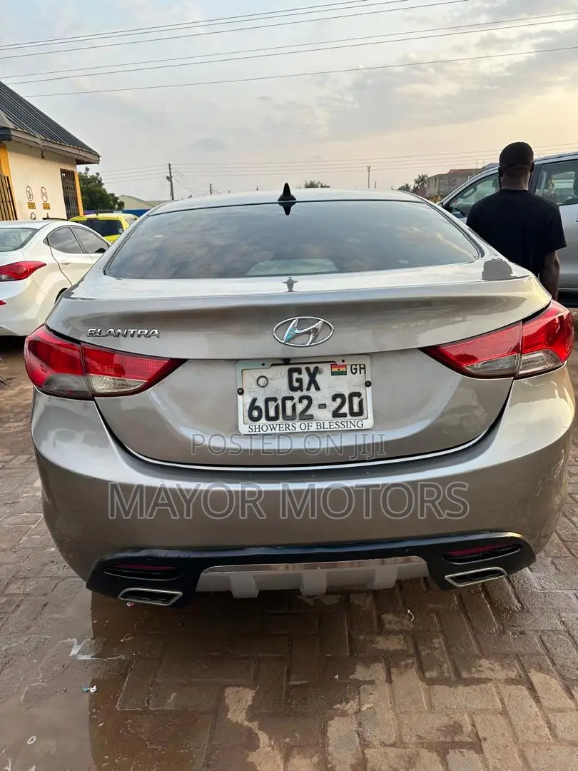 Hyundai Elantra Limited 4dr Sedan (1.8L 4cyl 6A) 2015 Gray